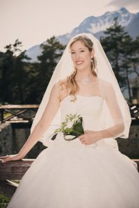 Photographe de mariage en Savoie (73) : portrait de la mariée