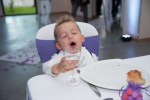 à la table des enfants (mariage en Isère)