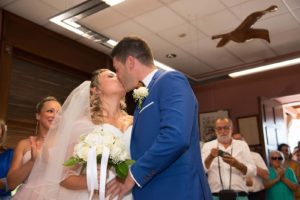 mariage à Tours en Savoie : à la cérémonie civile en mairie
