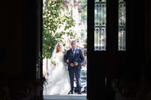 mariage à Albertville : entrée à l'église