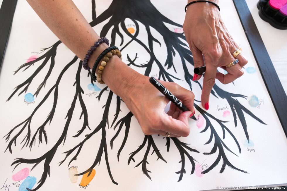 Arbre à empreintes lors d'un mariage dans les Aravis