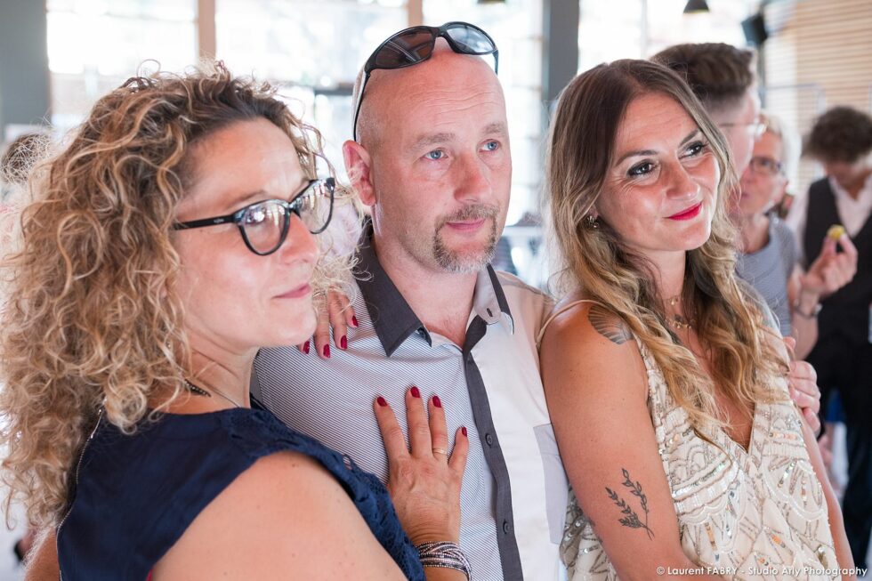 Photographe de mariage dans les Aravis : cérémonie laïque dans la salle Sixtine