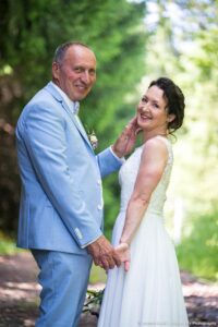 Photo de couple à Saint-Jean-de-Sixt : mariage dans les Aravis