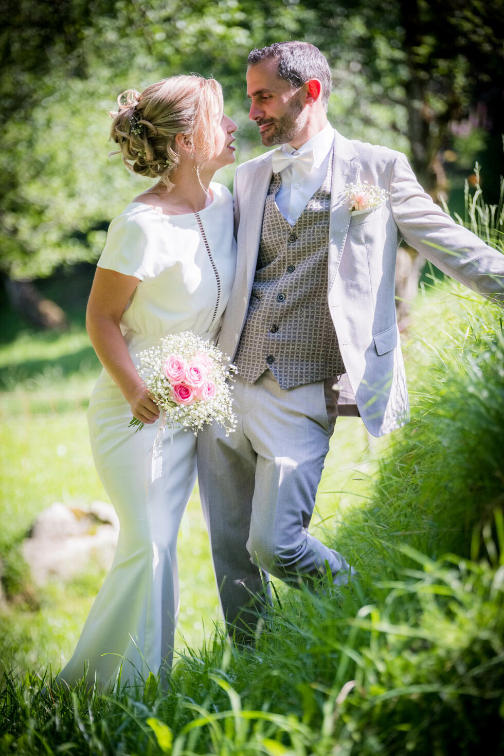 Portrait de couple lors de ce mariage en Beaufortain