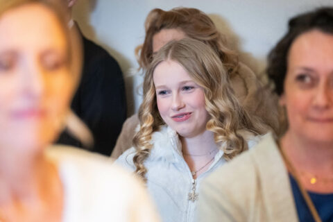 Photographe de mariage à la montagne : portrait pendant la cérémonie