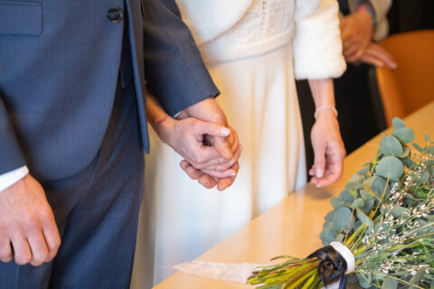 Photographe de mariage à la Giettaz : échange des consentements en mairie