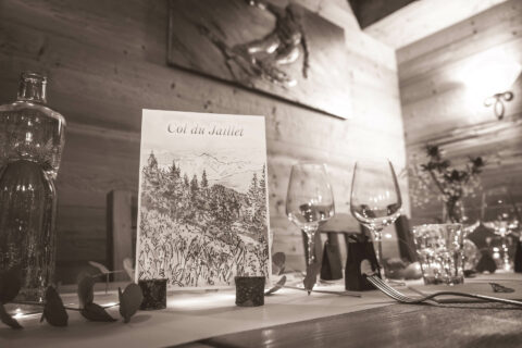 Photographe de mariage à la Giettaz : détails des tables