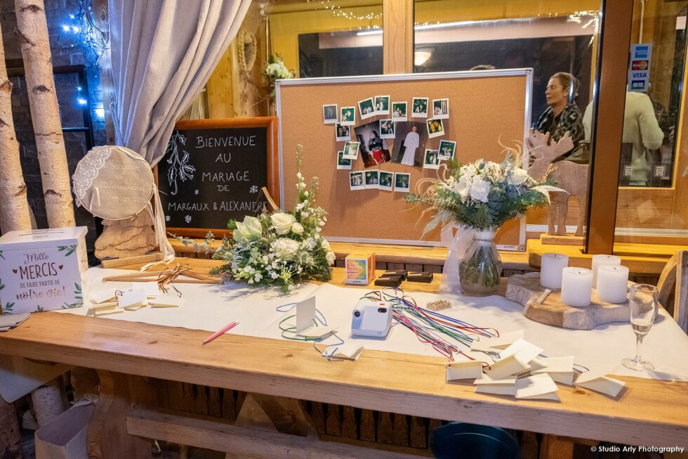 mariage à la montagne en hiver : accessoires au vin d'honneur